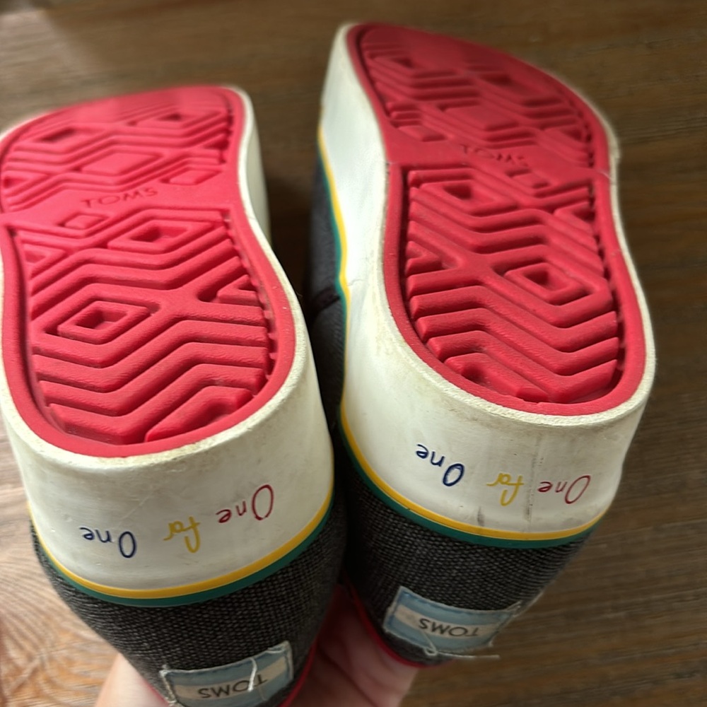 TOMS Cordones Boardwalk Black and Primary Color Platform Lace Tie Shoes Size 8.5 - Picture 16 of 17